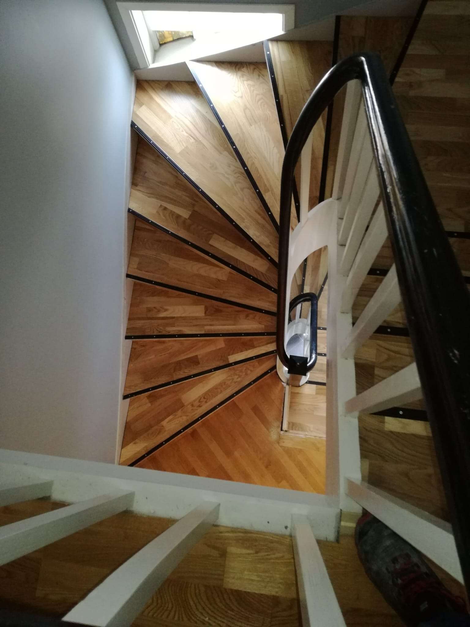 Lucrare parchet și finisaj lemn