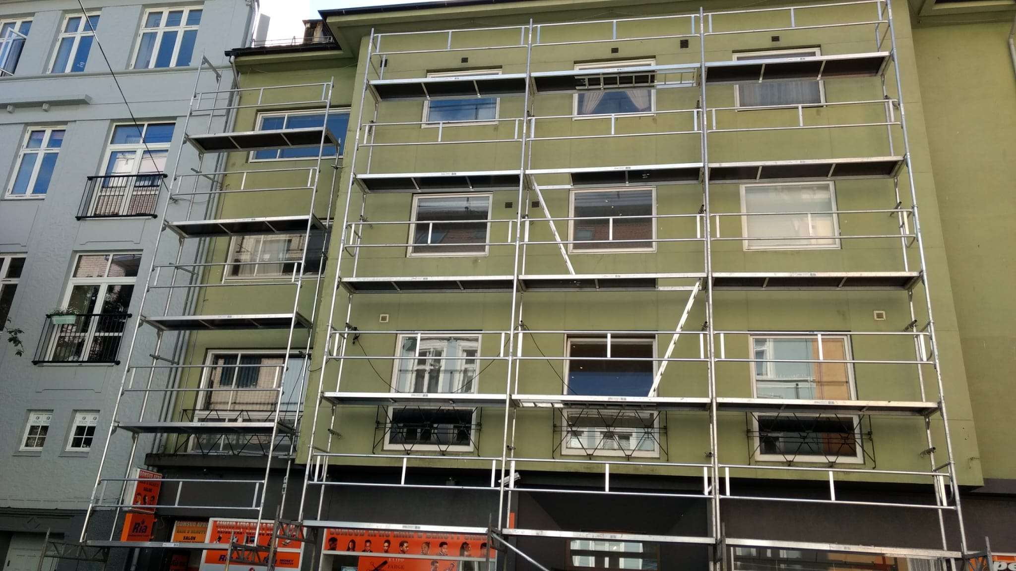 Bloc înainte de vopsire